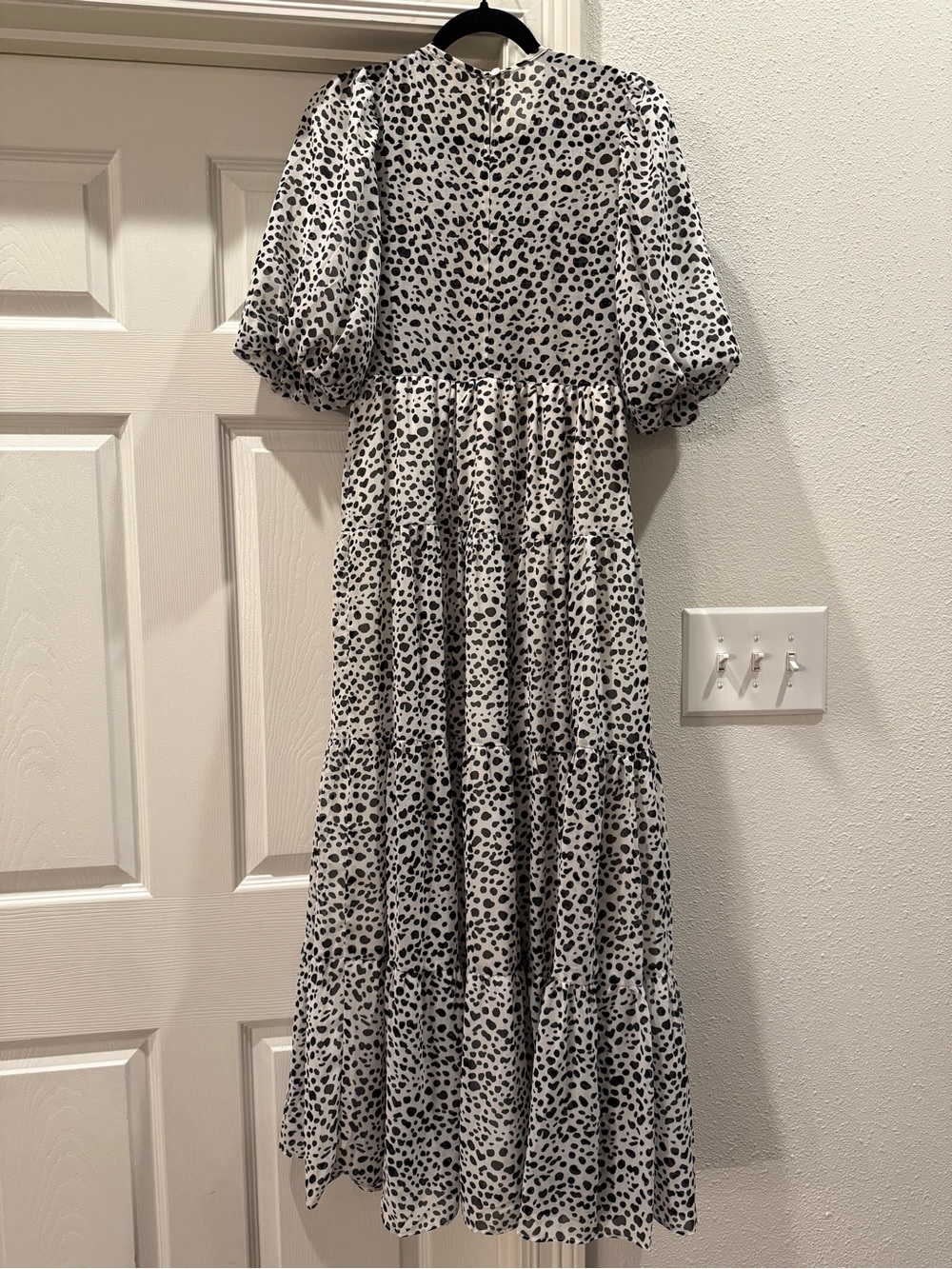 ASOS Black and White Smocked Midi Dress - Picture 5 of 6
